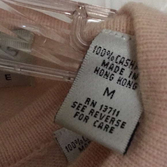 Valerie Stevens cashmere sweater and vest size medium in peach color. - Picture 6 of 12